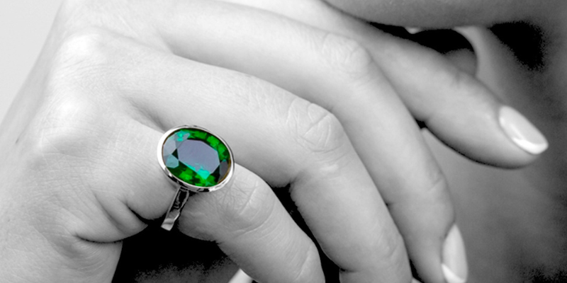 benefits of emerald ring