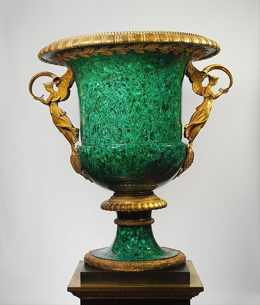 malachite vase in Metropolitan Museum Art
